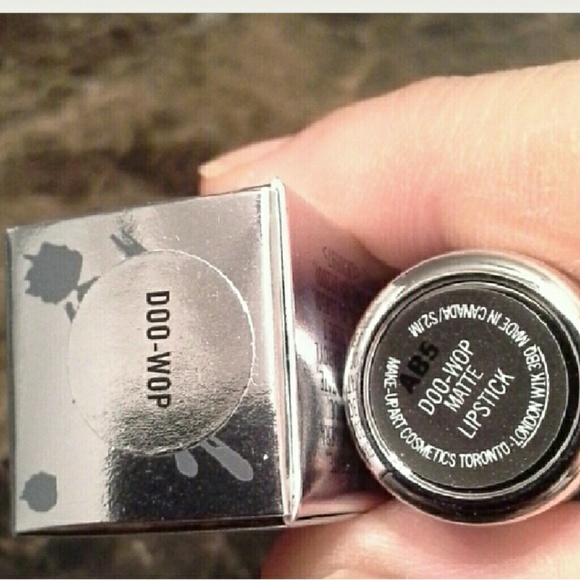 Mac Brooke Candy Collection Lipstick. NIB - Picture 3 of 3