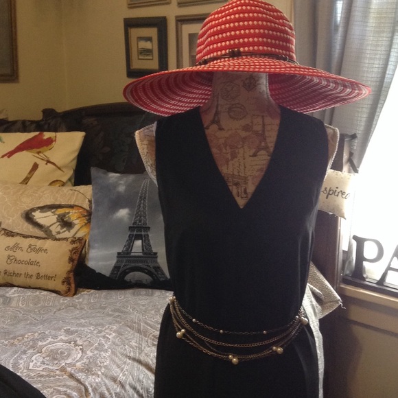 🎉FINAL PRICE 🎉🆕 Black Sleeveless Shift Dress 🌃 - Picture 6 of 8