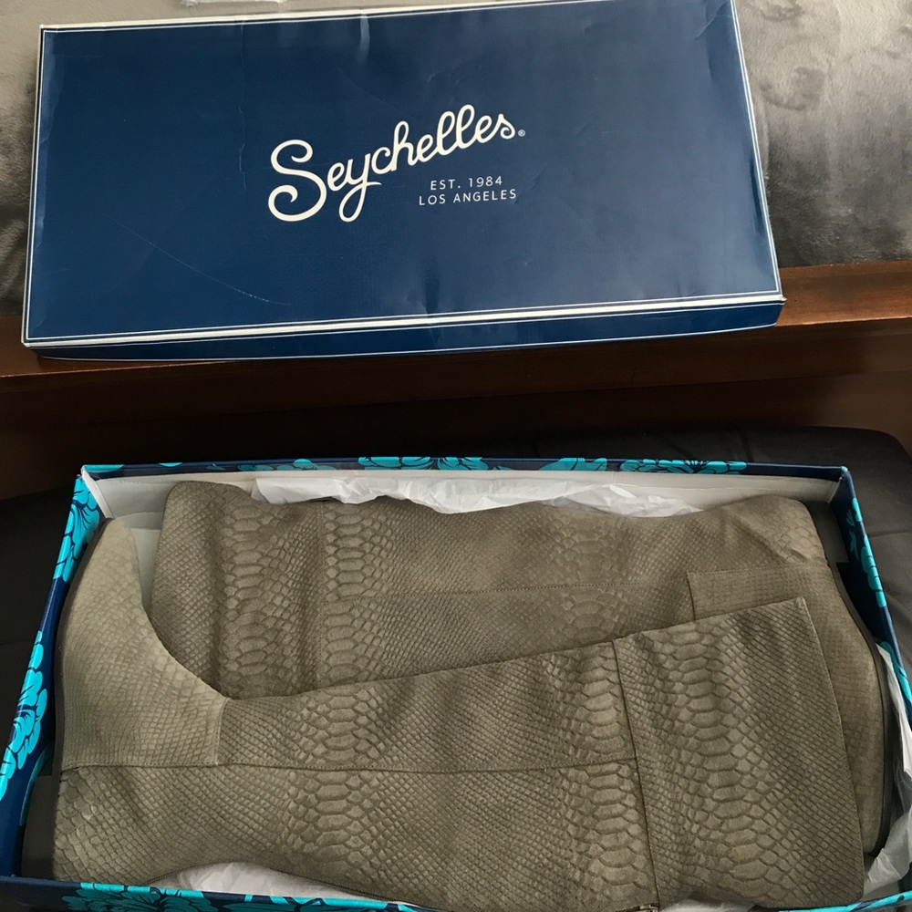 Seychelles Continent Over the Knee boot