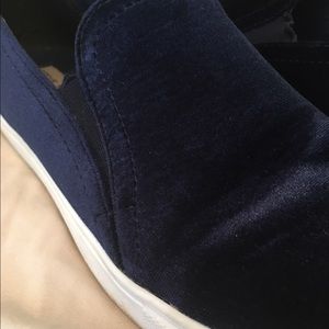 Steve Madden velvet slip shoes