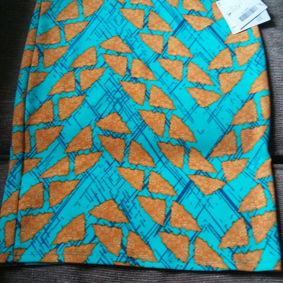 Nwt lularoe CASSIE skirt - Picture 1 of 2