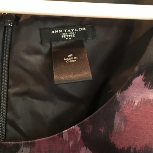 Gorgeous watercolor sheath dress. - Picture 4 of 4