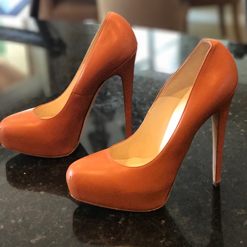 Brian Atwood orange nude Platform Pumps 39.5