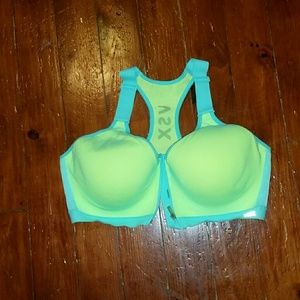 Victoria Secret Sports Bra 38D