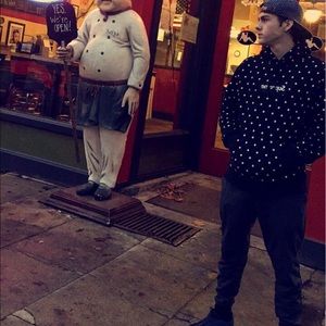 Meet your Posher, Chris