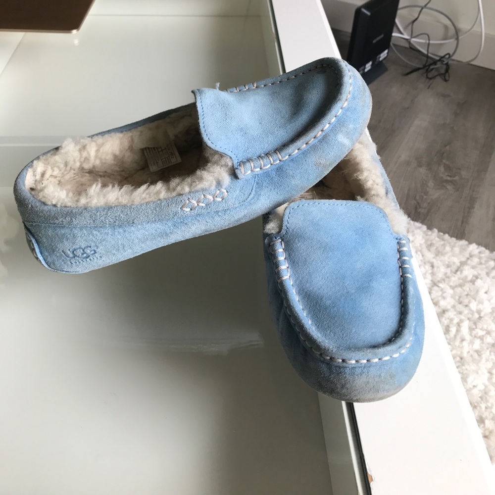 Ugh moccasins 8