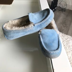Ugh moccasins 8