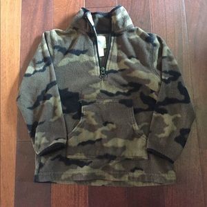 3T camouflage sweater