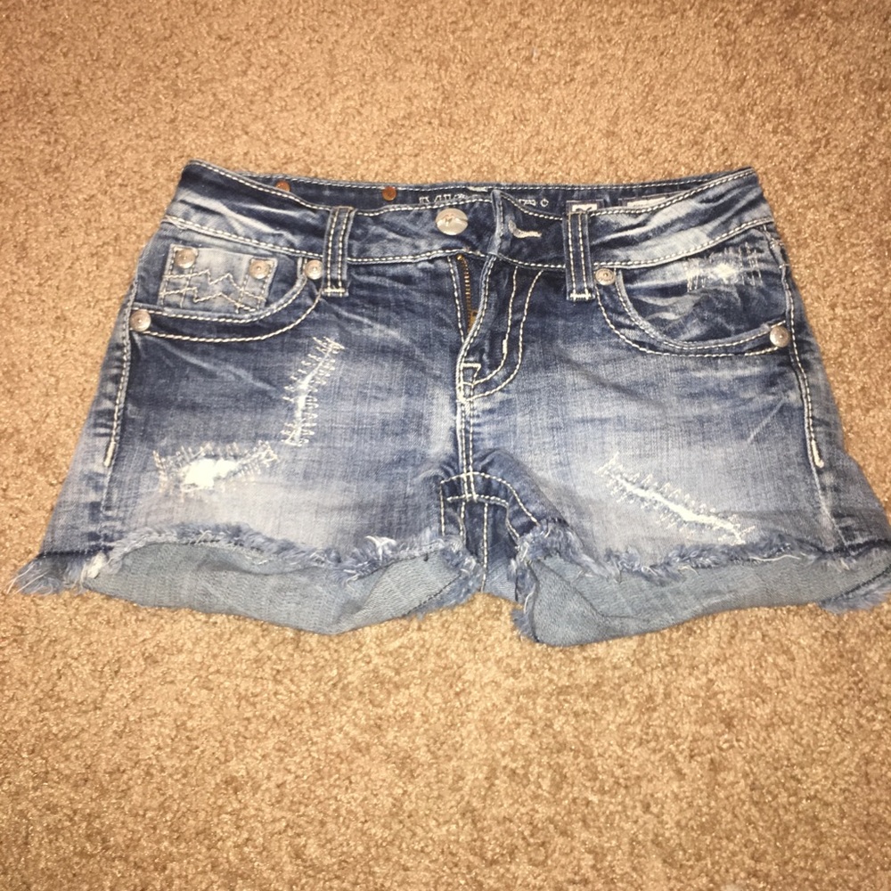 Miss Me denim shorts size 26
