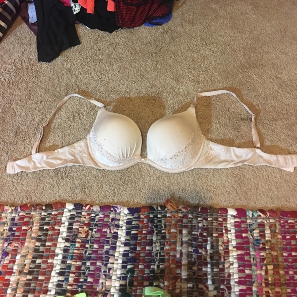Victoria's secret bra