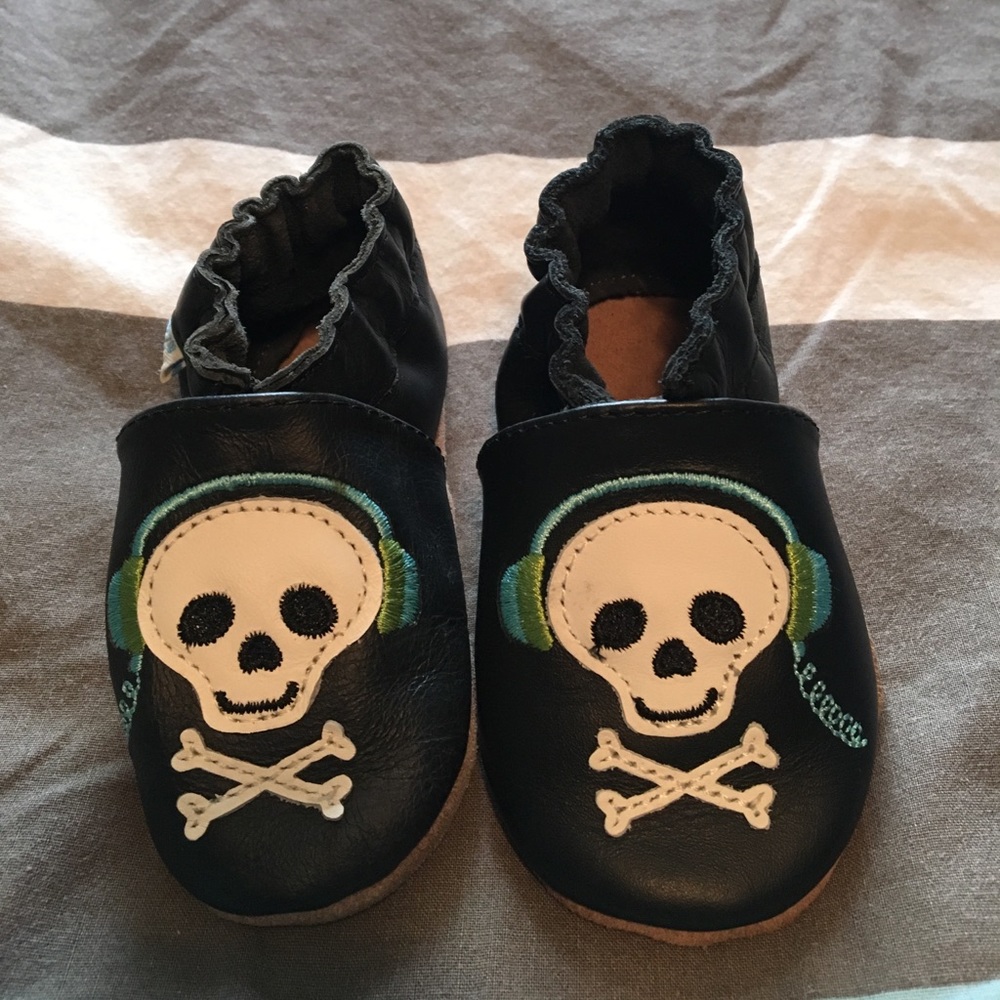 Robeez Blast from the Past soft sole shoes