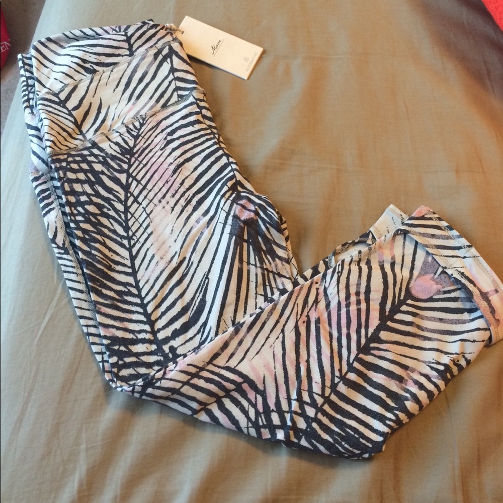 Alternative Keyhole High Waist Crop Sz M