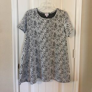 Lularoe Elegant Perfect T