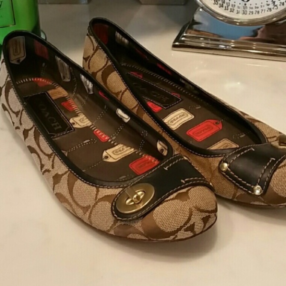 Coach flats