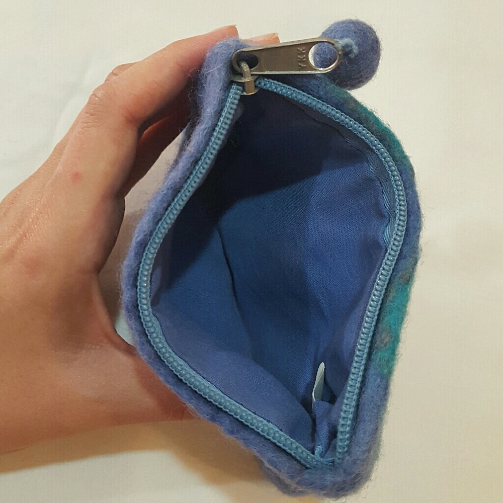 Handmade Felt Bag - Picture 3 of 4