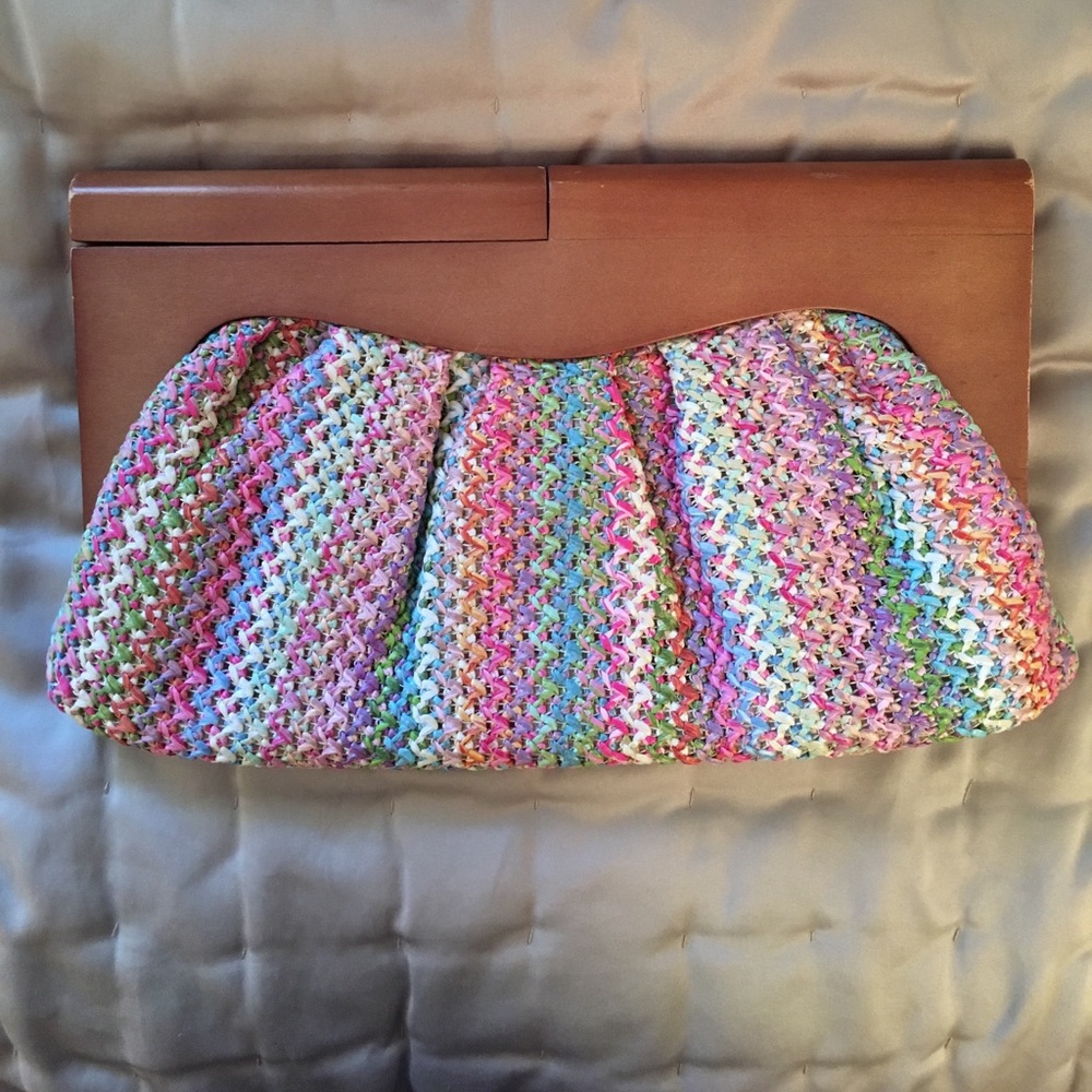 Vintage looking clutch