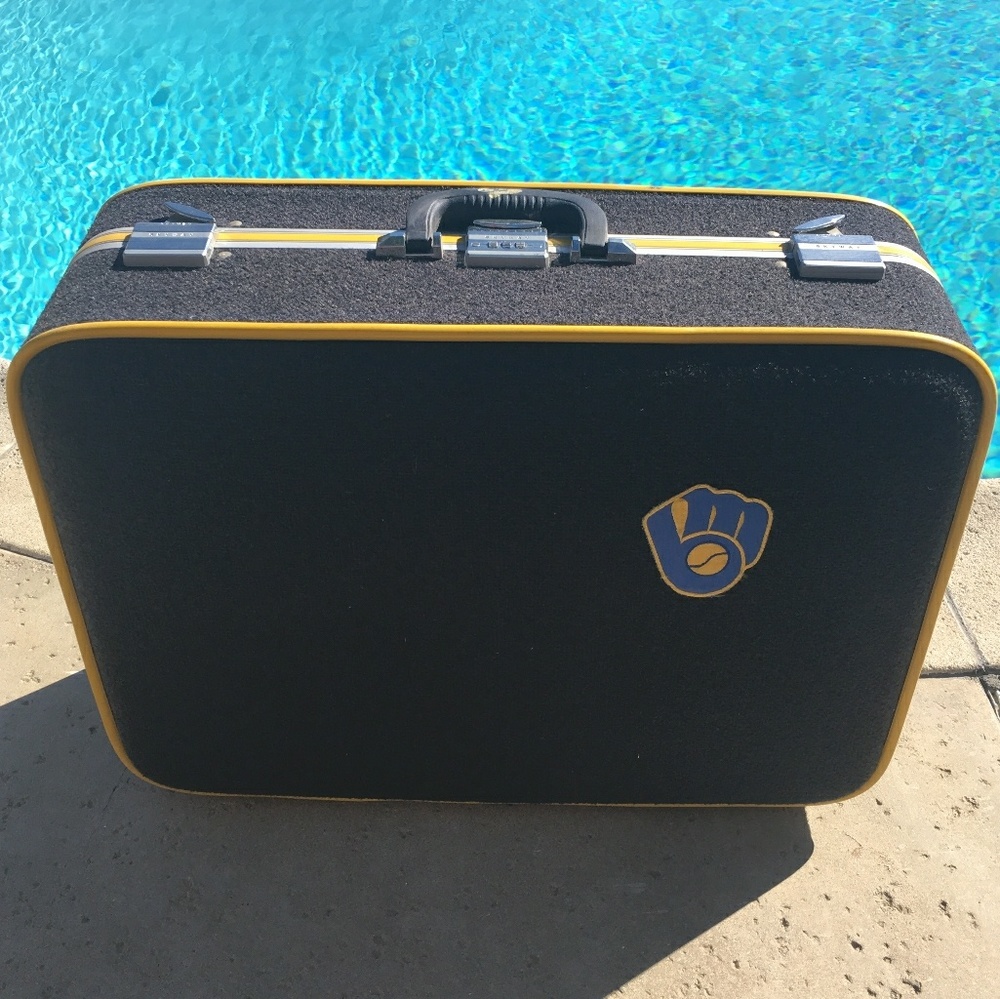 Milwaukee Brewers Team Suircase
