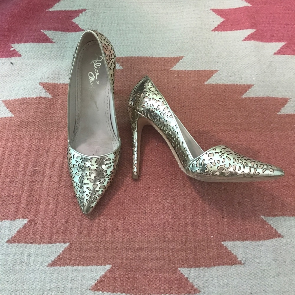 Alice + Olivia Dina Heels Metallic Gold Laser Cut
