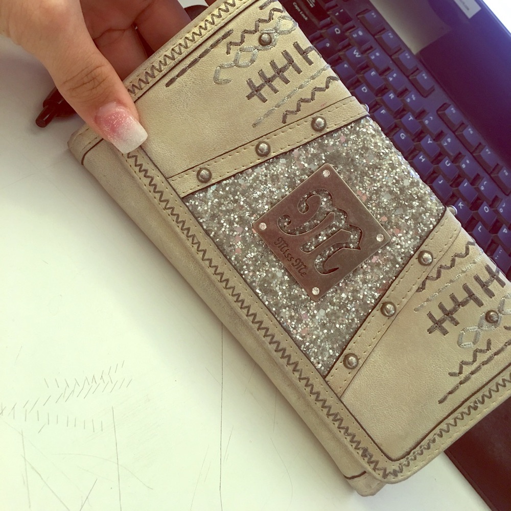 Miss me wallet