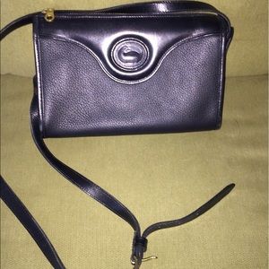 SALEAuthentic Vintage Dooney and Bourke cross body