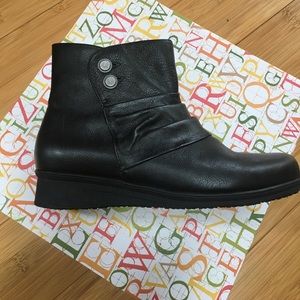 Abeo 24/7 black leather boots US 8 M
