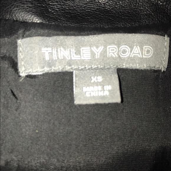 Tinley Road vegan leather peplum top - Picture 4 of 4