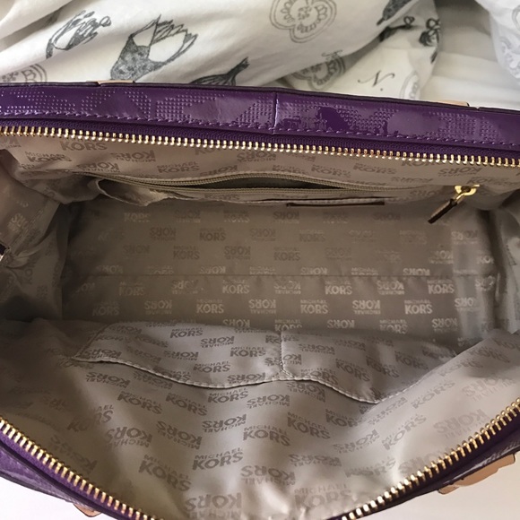 REAL MICHAEL KORS BAG - Picture 2 of 3