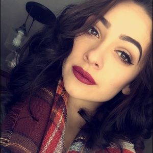 Meet your Posher, Christine