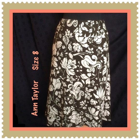Ann Taylor Dresses & Skirts - Ann Taylor / Dark Brown Floral Skirt / Size 8