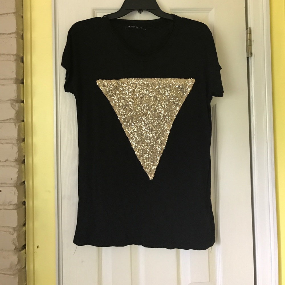 Black and gold size large shirt