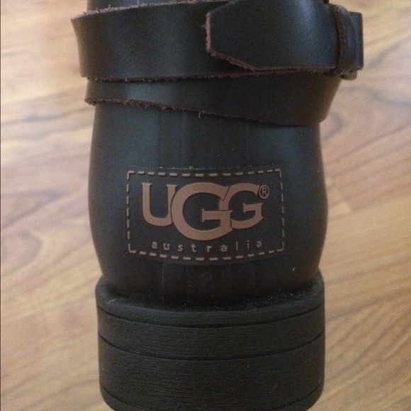 Ugg boots - Picture 2 of 4