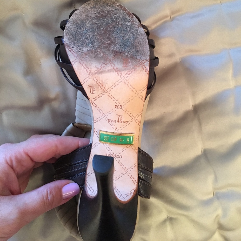 Shoes - Picture 3 of 4