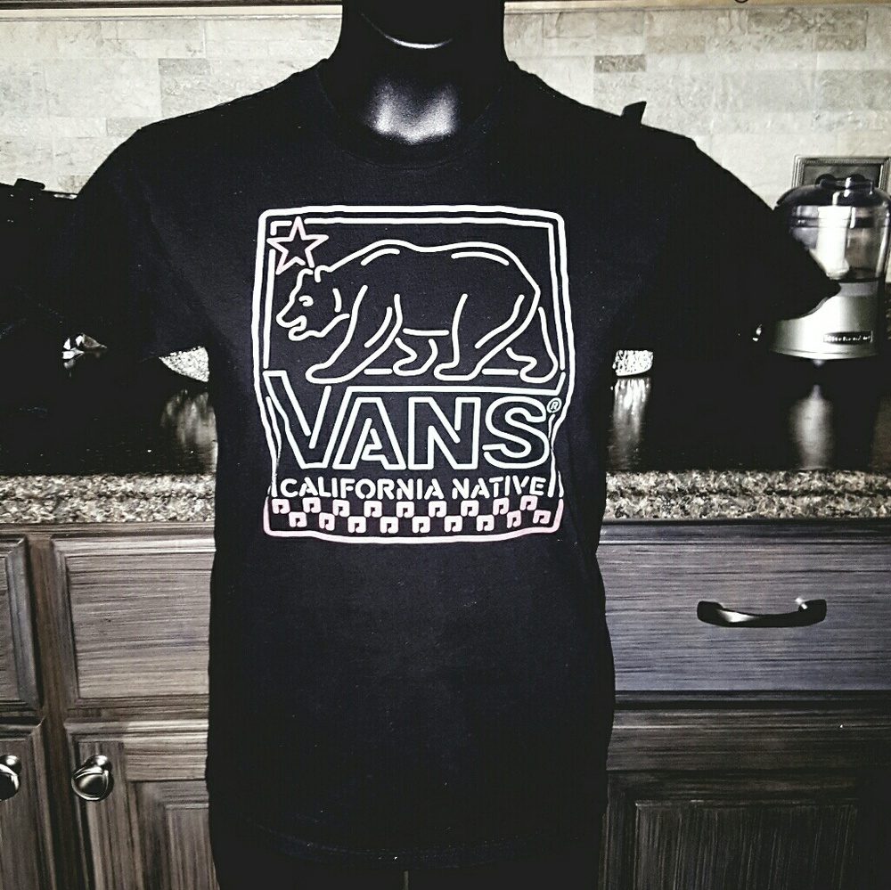 Unisex Vans black Tee shirt.