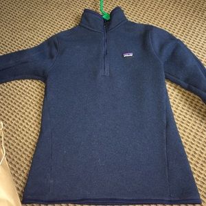 Women's Small Patagonia 1/4 zip pullover!
