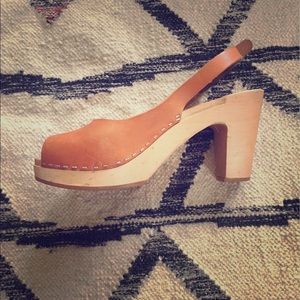 Slingback Clogs by Swedish Hasbeens