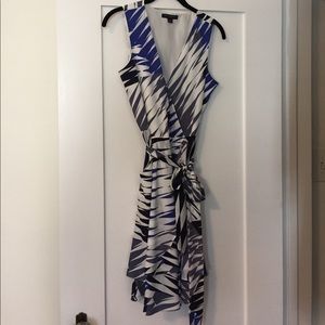 Size 6 Banana Republic dress.