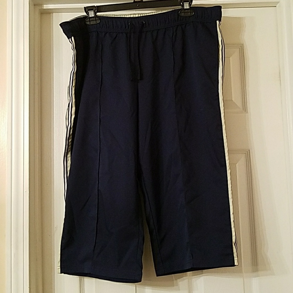 Petite length capri