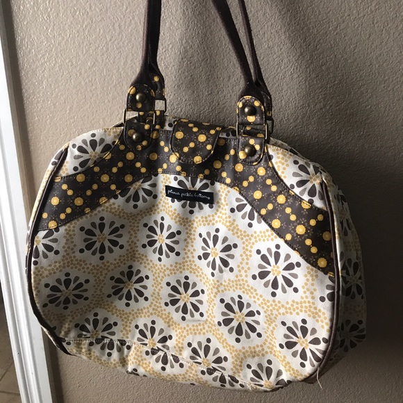 Petunia pickle bottom weekender diaper bag