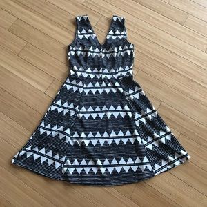 Black and White Double V Neck Sundress