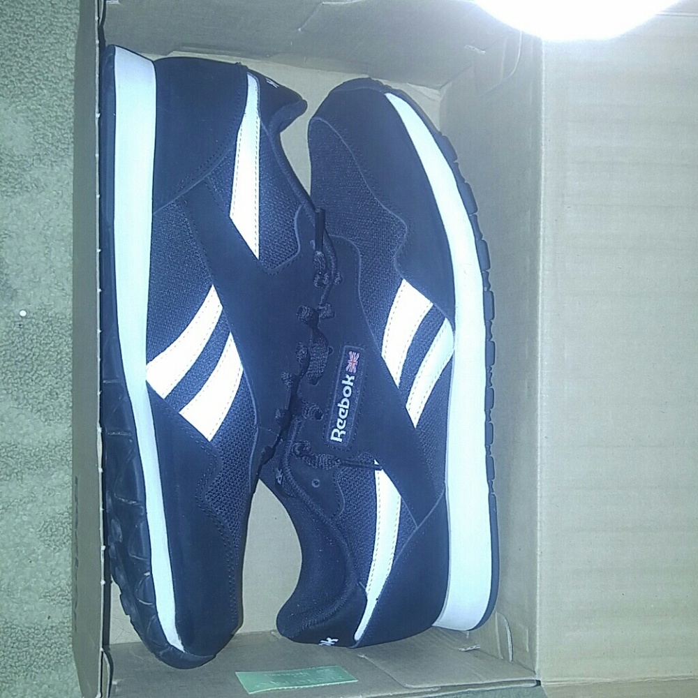 Reebok classics black nylon