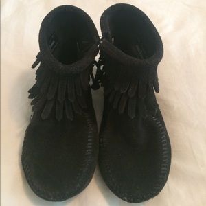Black size 11 toddler girl Minnetonkas
