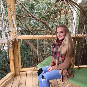 Meet your Posher, Georgia