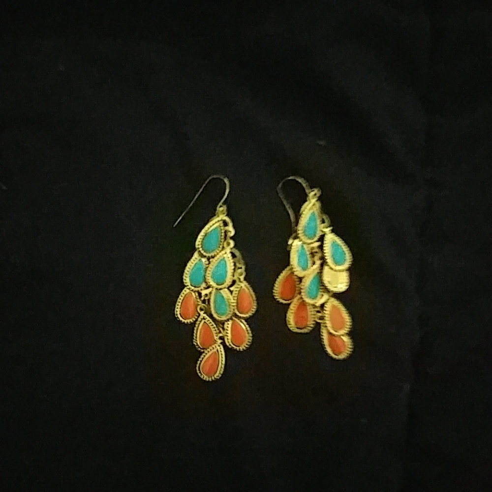 Dangle earrings.