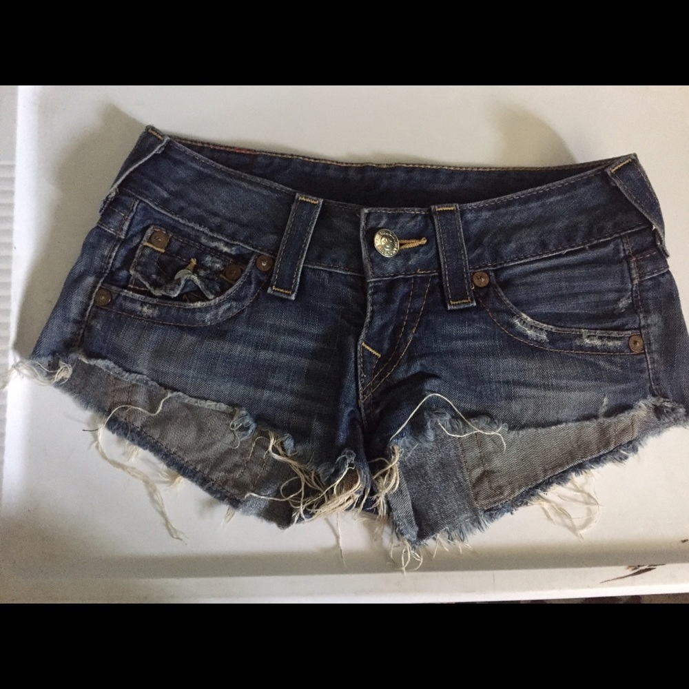 TRUE RELIGION SHORT SHORTS