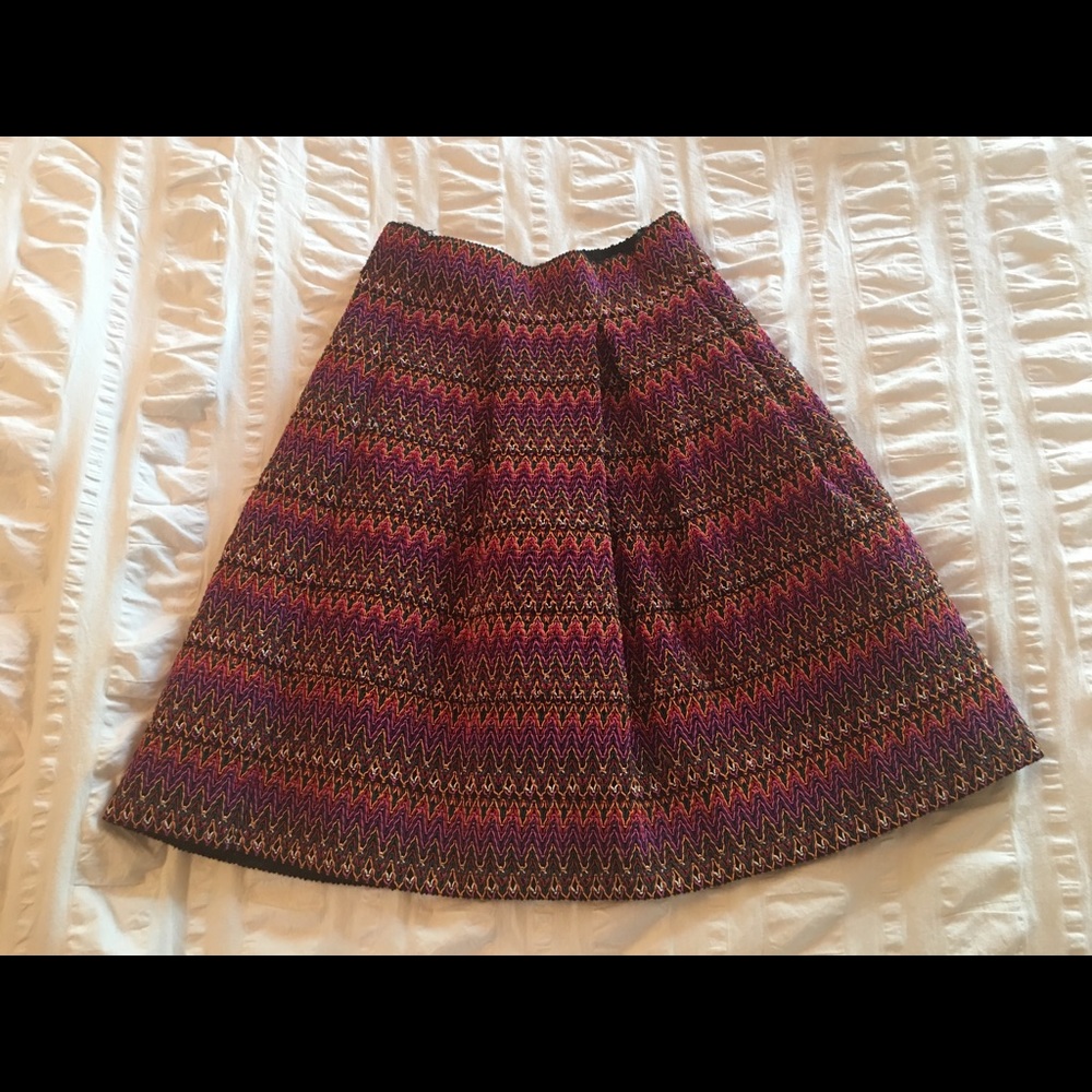 Anabella Chevron Skirt! Size small