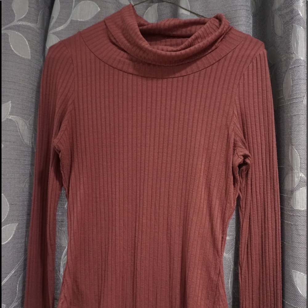 Mauve Pink Ribbed Turtle Neck Bodysuit - Picture 4 of 5