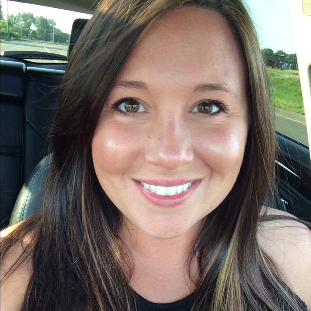 Meet your Posher, Stephanie