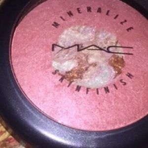MAC MSF in Semi Precious Rose Quartz