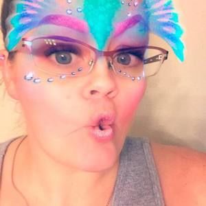 Meet your Posher, Hillary