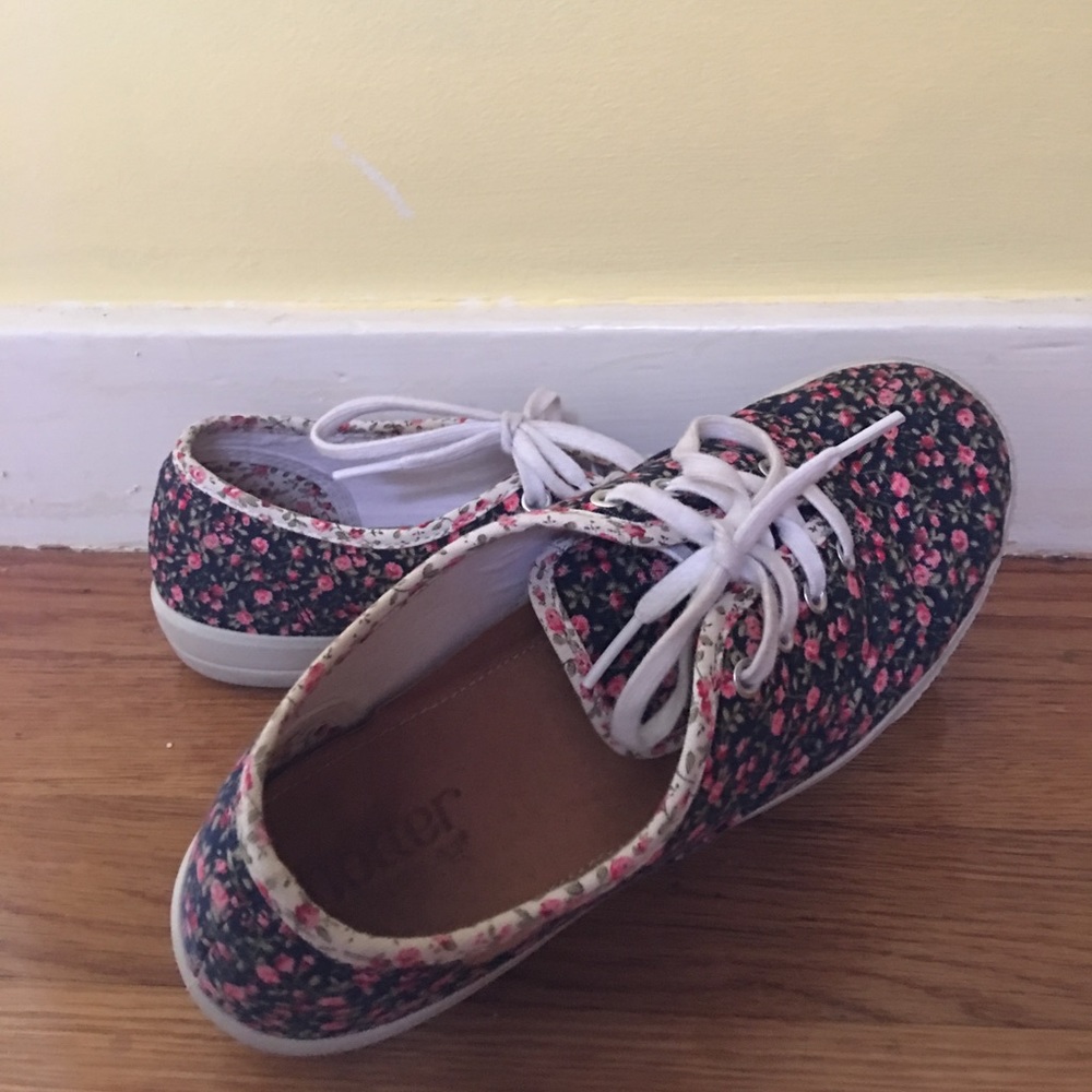 Floral shoes